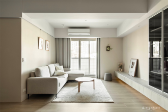 客廳空間被吃掉了？買沙發別只量「總寬度」！你該知道的 3 個隱形尺寸密碼